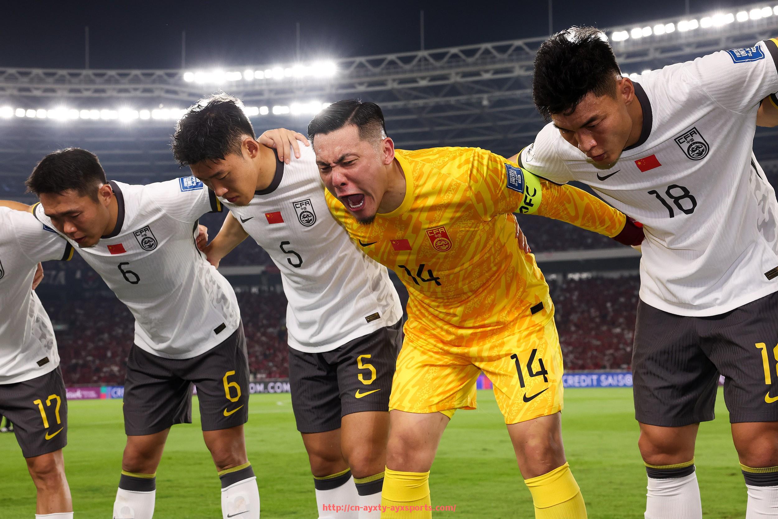 爱游戏体育-德甲采用三后卫阵容的球队名单及战术解析