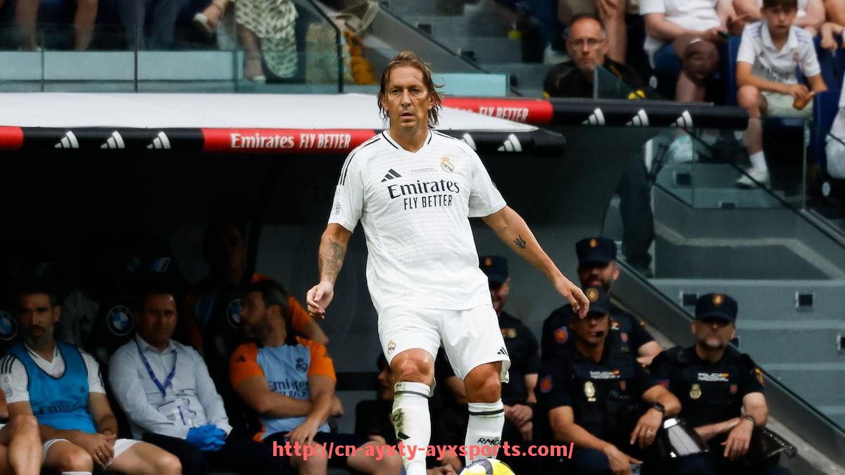 爱游戏体育-法甲各队比赛进攻表现分析:高压逼抢与长传快打之争